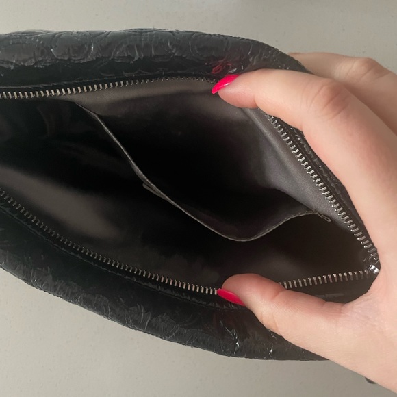 Chanel Shoulder Bag - Picture 12 of 16